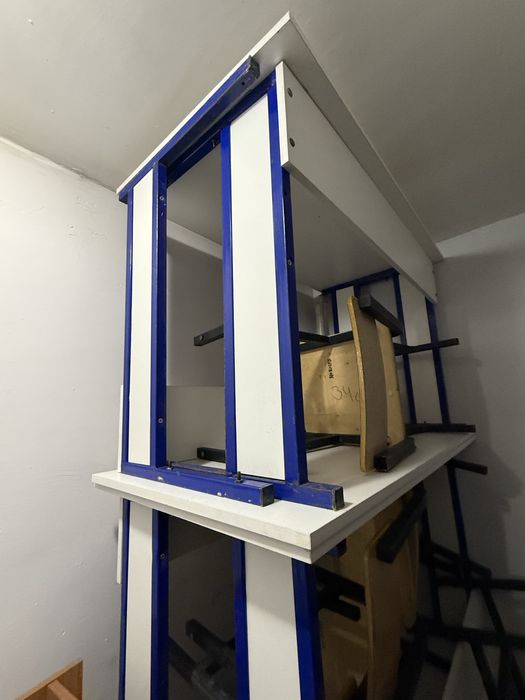 Парты школьные и стулья