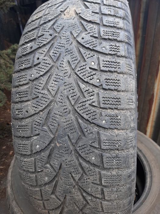 Продам зимние шины R18