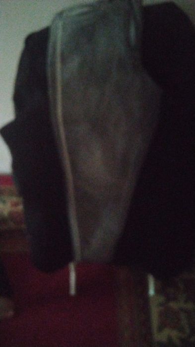 Продам женские джинсы