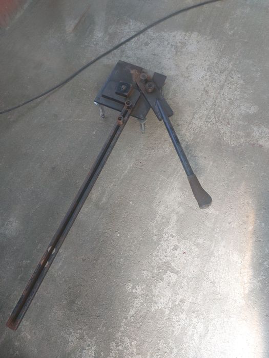 Dispozitiv indoit fier beton