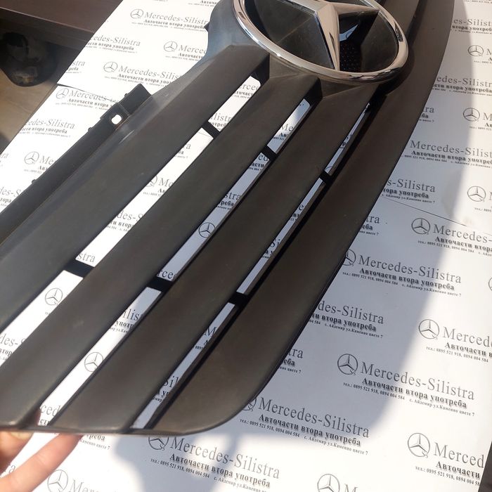 W414 Предна декоративна решетка за Ванео