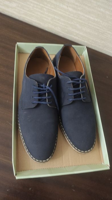 Продается мужская обувь