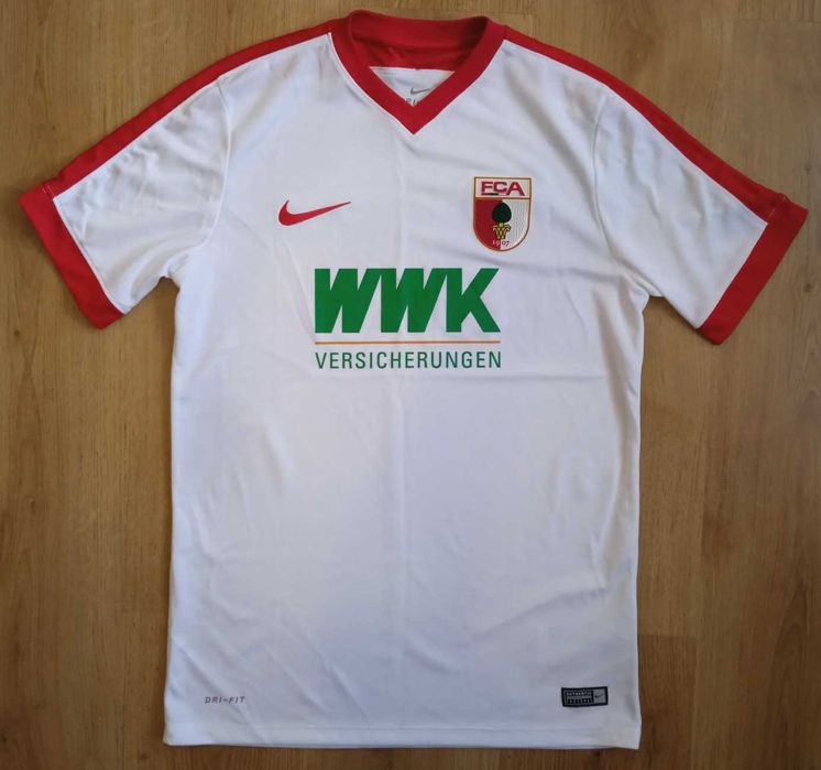 Футболни тениски на различни отбори 2