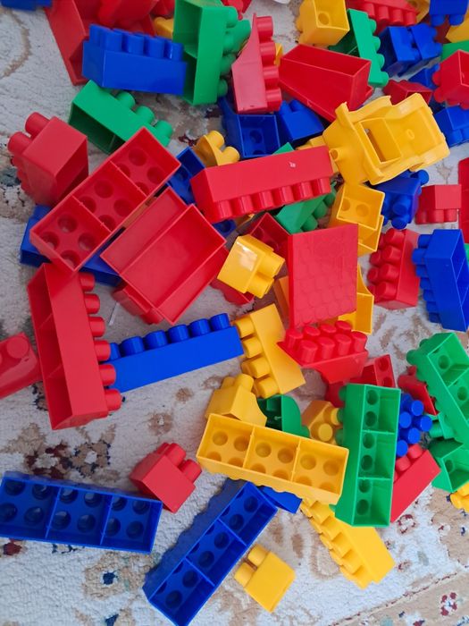 Конструктор 172 детали.