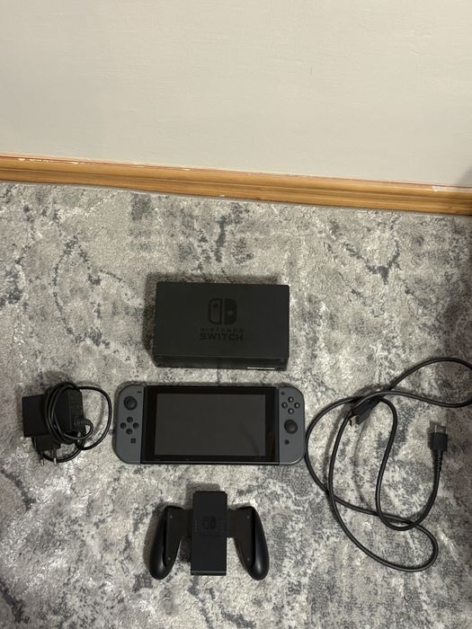 Nintendo Switch V2 + Pokémon Sword