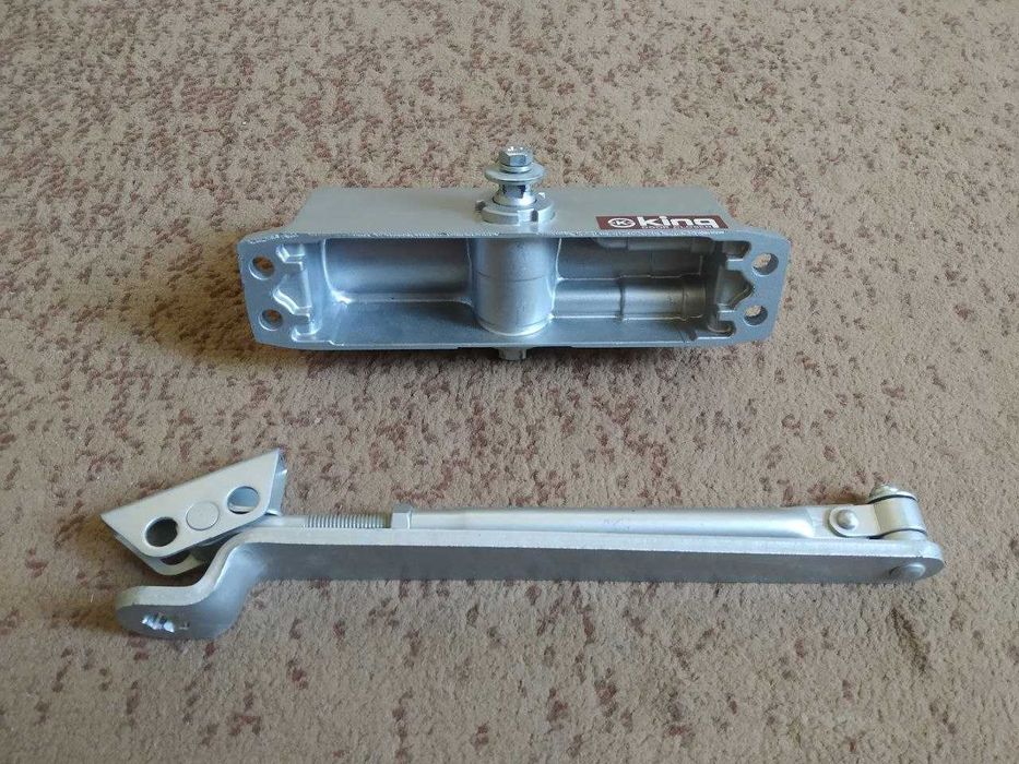 Продам дверные доводчики