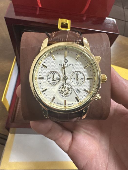 Продаю новые часы