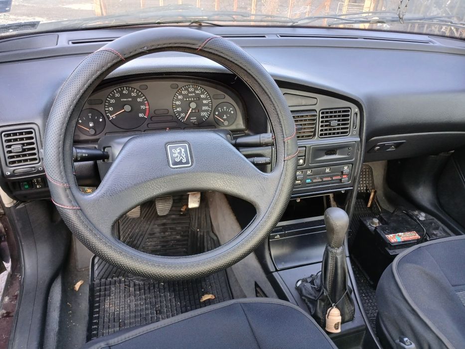 Peugeot 405  1.6i 94g 66kw