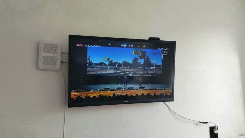 Телевизор очень хорошем состоянии