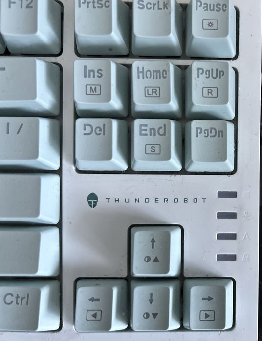 Продам клавиатуру Thunderobot