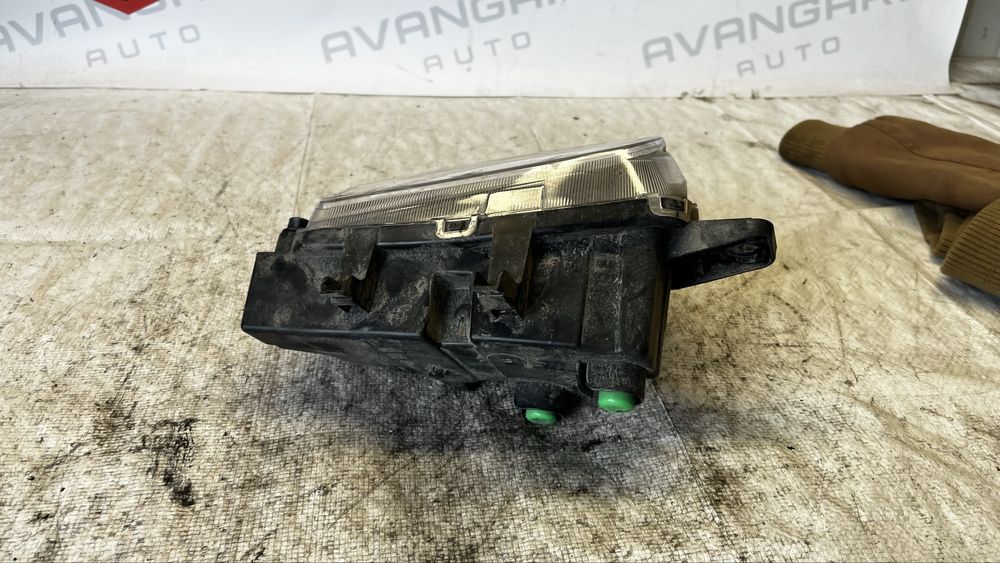 Volkswagen Taigo ляв халоген