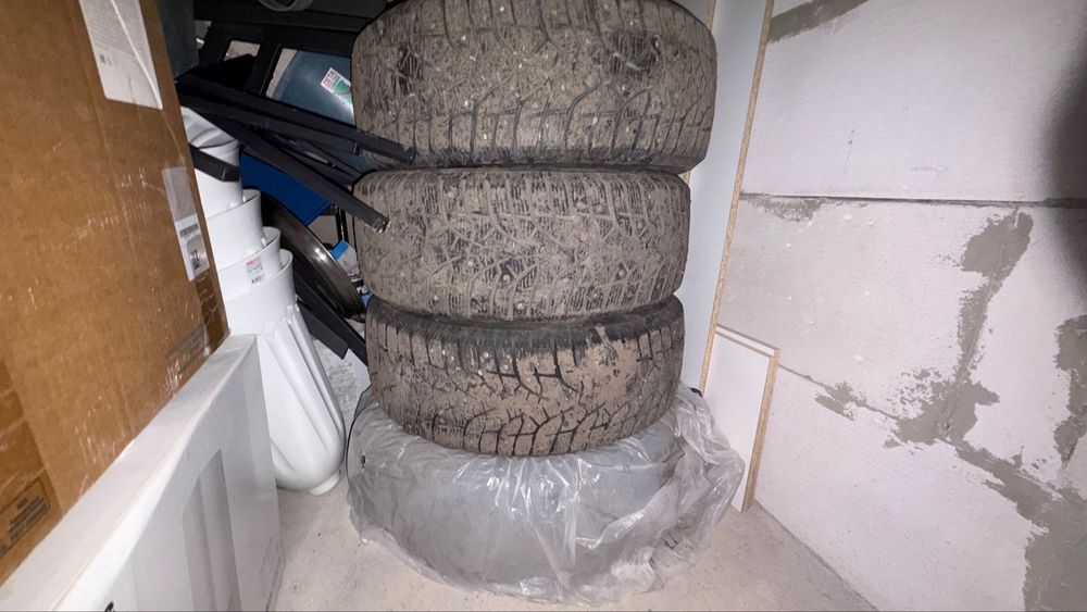 Резина шипованная Bridgestone