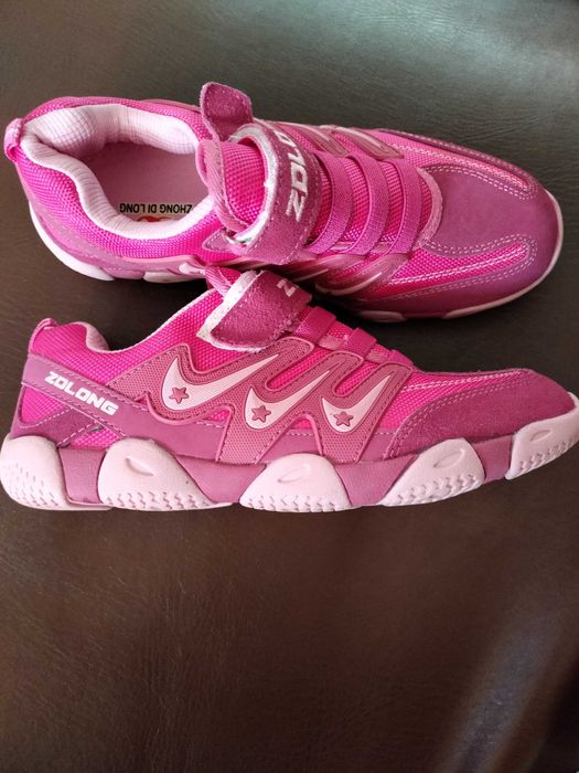 Продам кроссовки