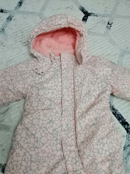 Для девочек, на 2-3 годика. Размер 92