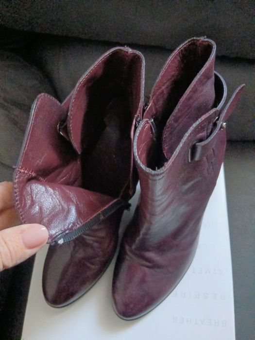 Vand botine  bordo cu toc