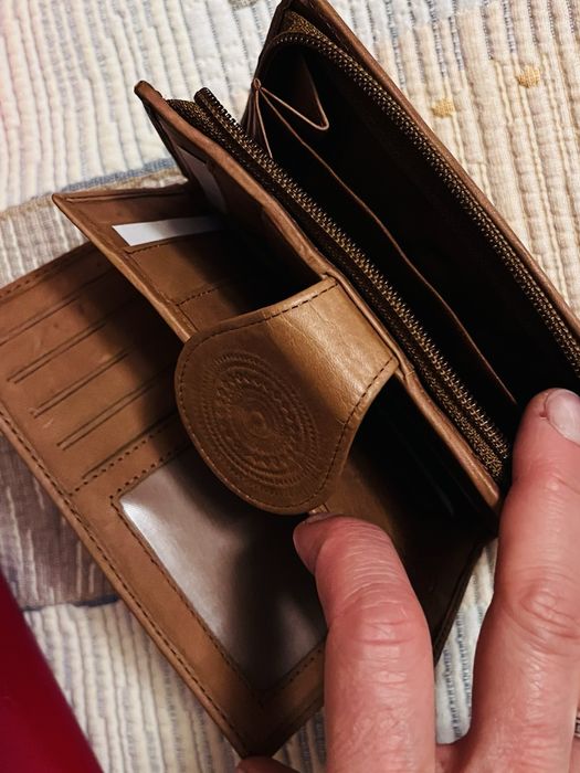 НОВ: дамски портфейл, ест. кожа