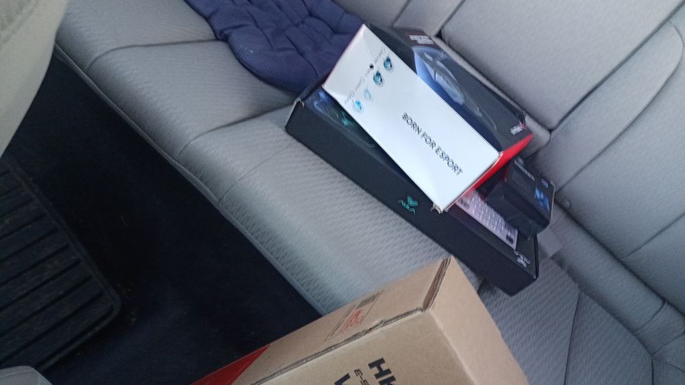 Срочно Продаётся компьютерный комплектующие