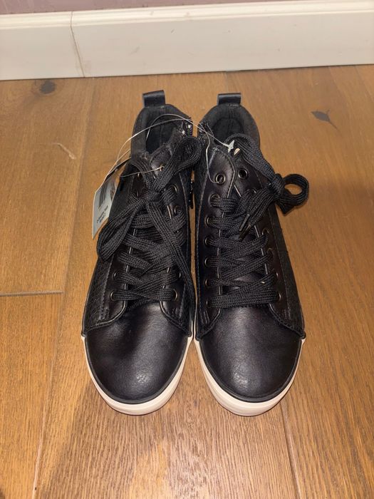 Adidași pentru femei