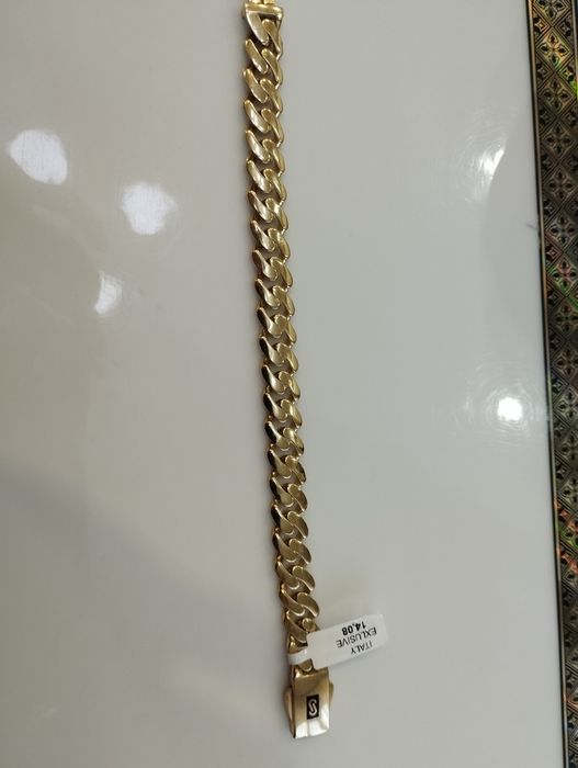 Продам золотой браслет