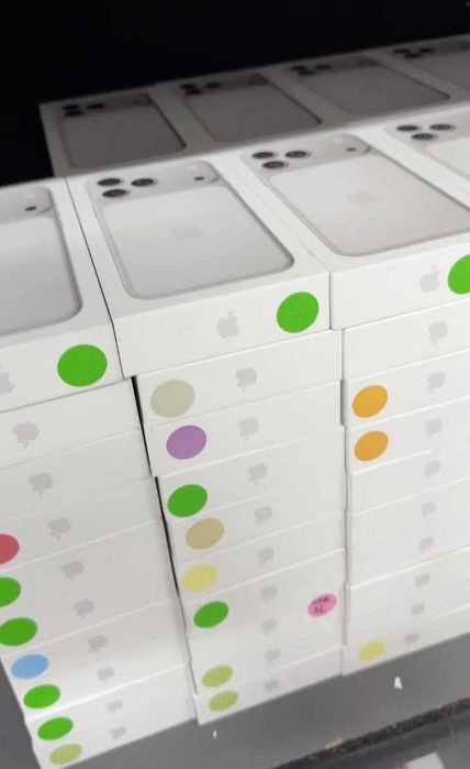 iPhone 17 Pro Max Silver 256GB SIM+ESim | Optom|RASSROCHKA + Airpods