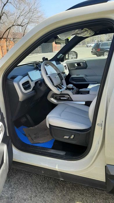 BYD Titanium 3.  2025 года