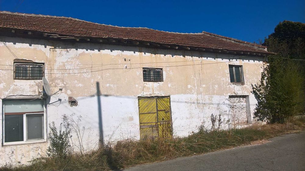 Продава се Промишлена сграда в Генерал Тошево - 2000 кв.м за 25 €/кв.м - Снимка #1