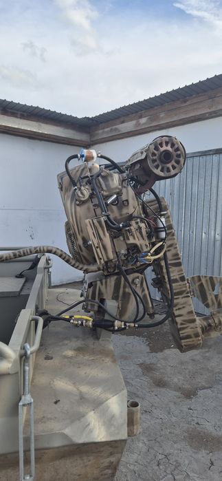 Продам лодку болотоход