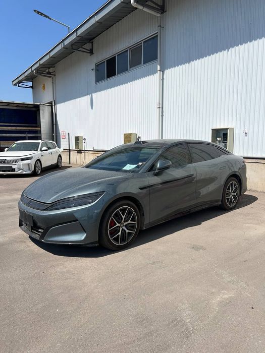 Byd Xan L
     Dual mator( AWD