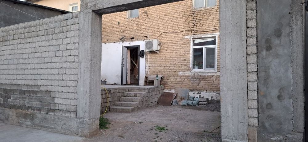 Срочно котеж сотилади