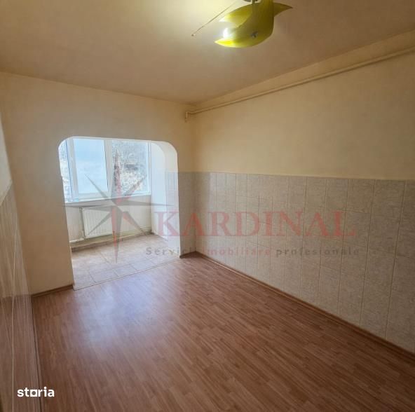 Exclusiv apartament 3 camere decomandat etajul 2 Racadau