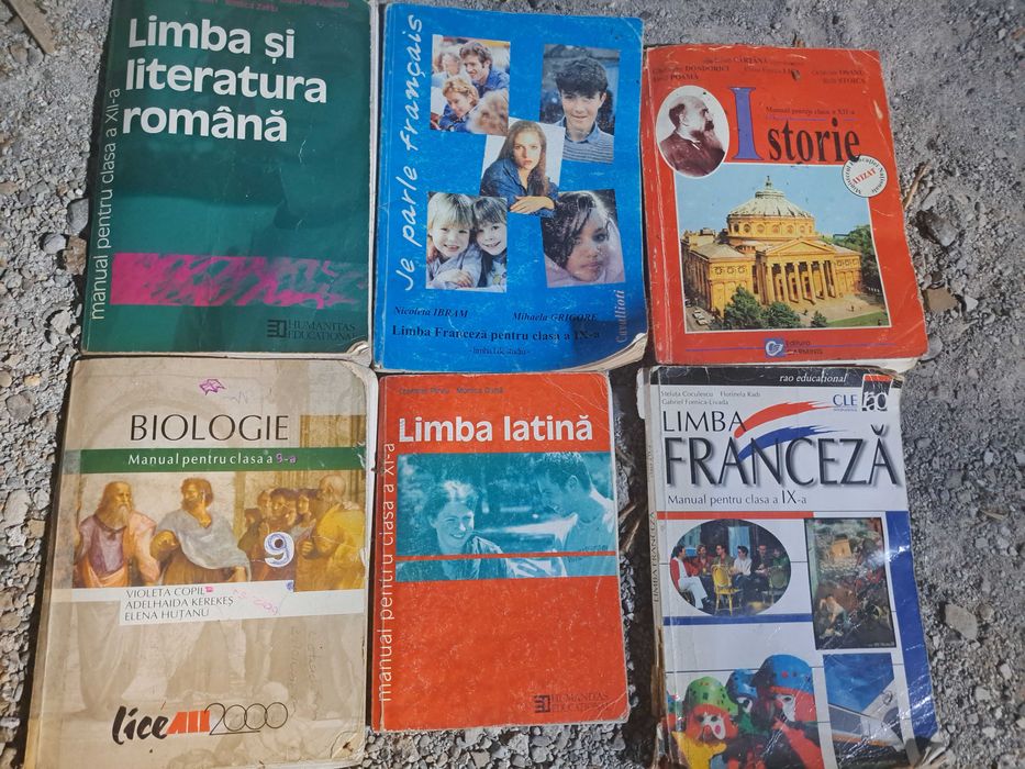 Manuale scolare diferite materii