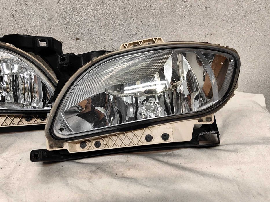 Оригинални  фарове  Даф  Daf