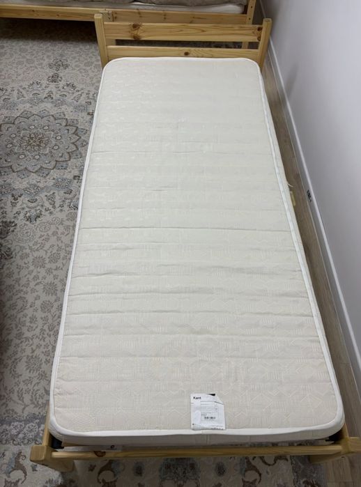 Кровати 3 штуки с матрасом