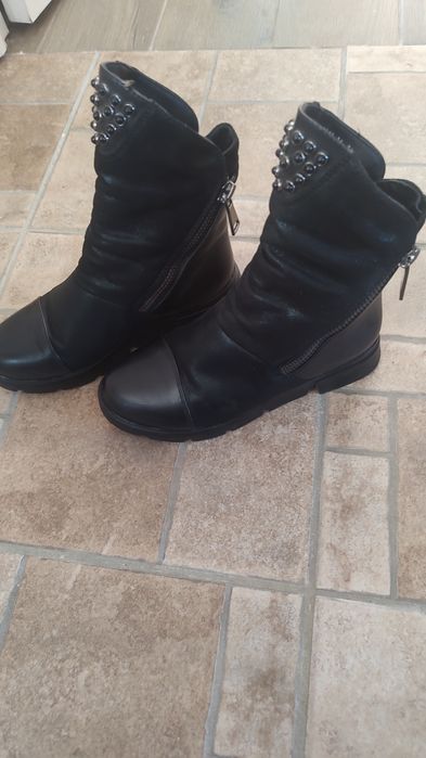 Vând ghete de iarnă