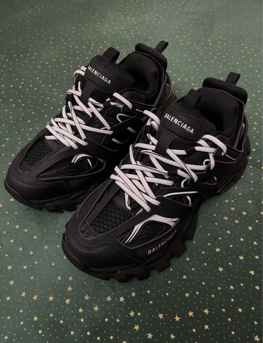 Balenciaga track led