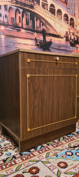 Тумбочка вместительная