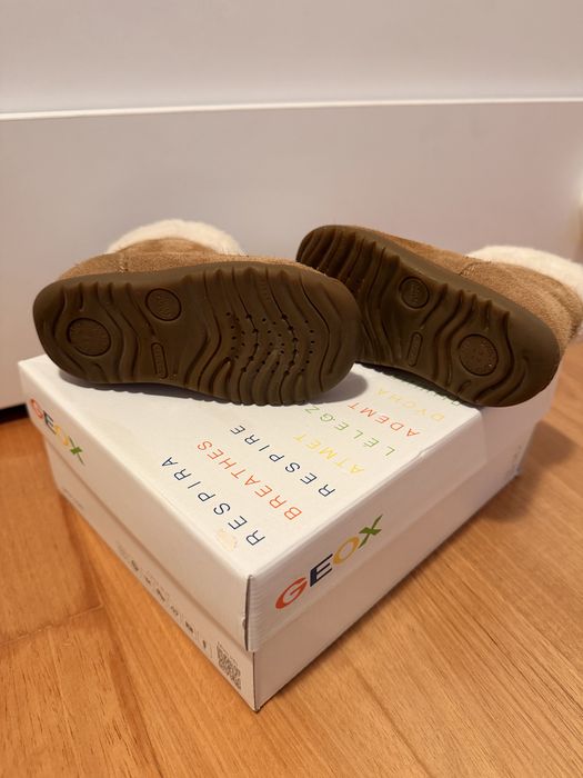 Ghete de iarna Geox din piele intoarsa, marimea 22