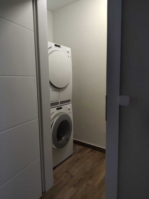 Дава се под наем Четиристаен апартамент в София, Кръстова вада - 141 кв.м за 1495.83 € - Снимка #12