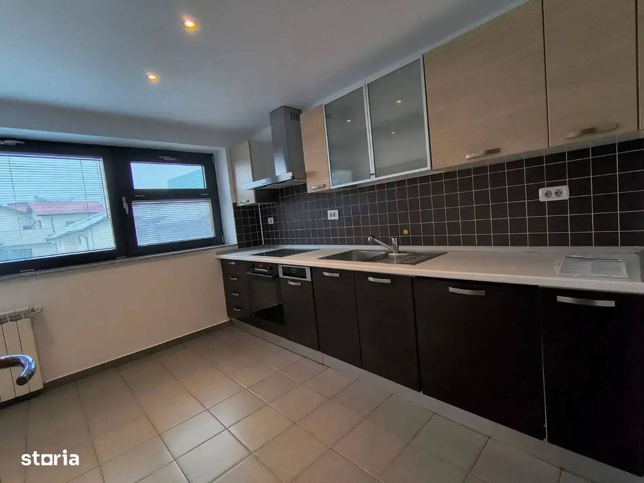 Apartament elegant cu 4 camere | Etaj 1 - View 4