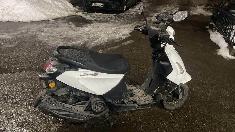 Продам скутер нормално