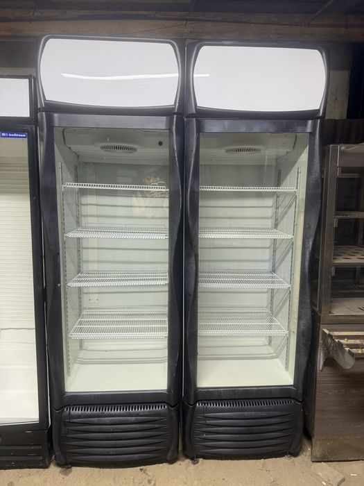 Продам витрины в холодильнике
