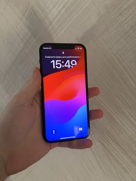 Продам IPhone 12