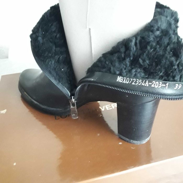 Продаются сапожки зимние