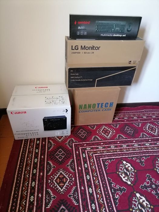 настольный компьютер с принтером