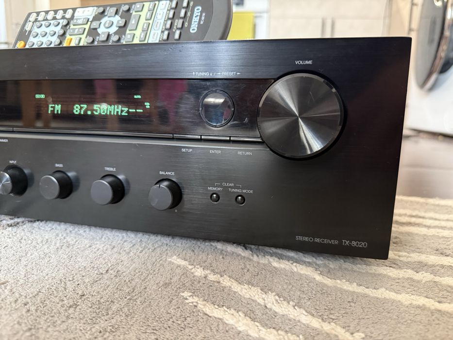 Onkyo TX-8020 Стерео ресивър DAC