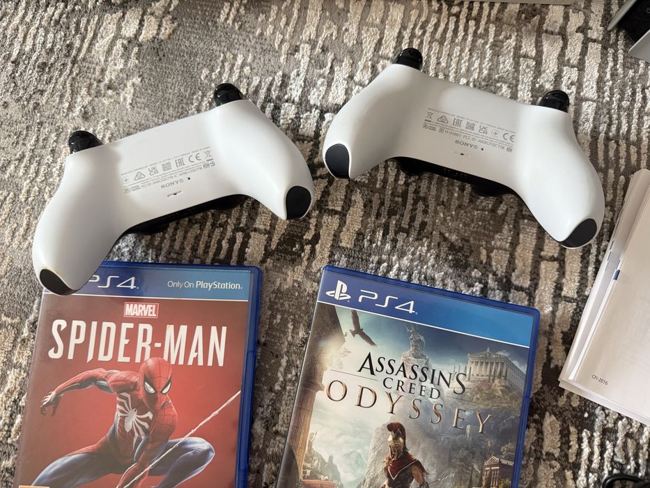 PlayStation 5 Slim, 1Tb, stare excelenta