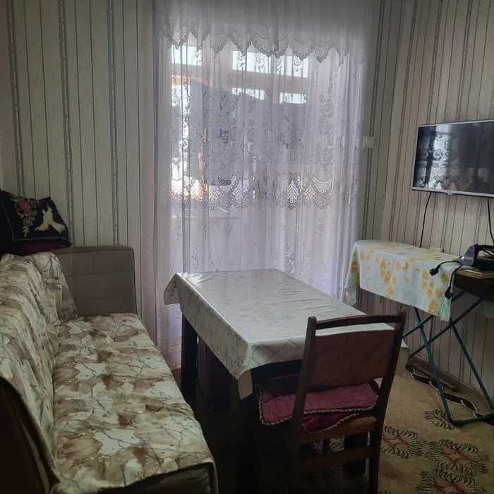 Гулабот 3 хоналик гиштли домда квартира сотилади