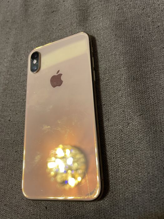Продам телефон iphone XS