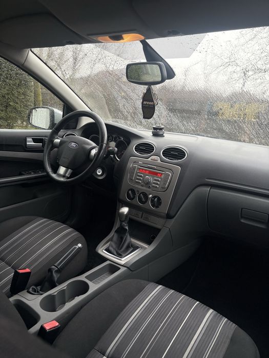 Ford Focus facelift– 1.6 Benzină – 116CP – Euro 5