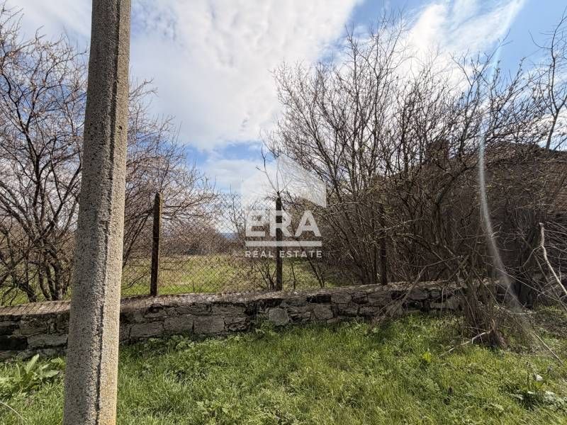 ЕКСКЛУЗИВНО! Двуетажна  къща в село Аврен , гр. Варна